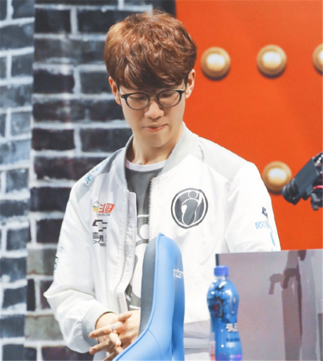 领先却在客 领先却在客